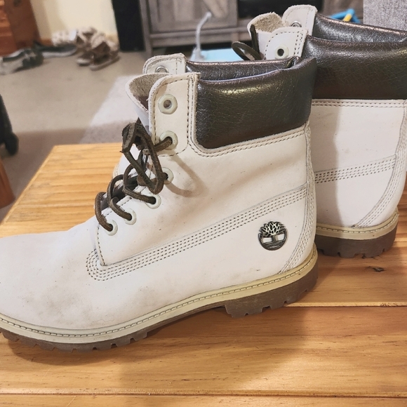 Timberland Boots - Picture 1 of 2